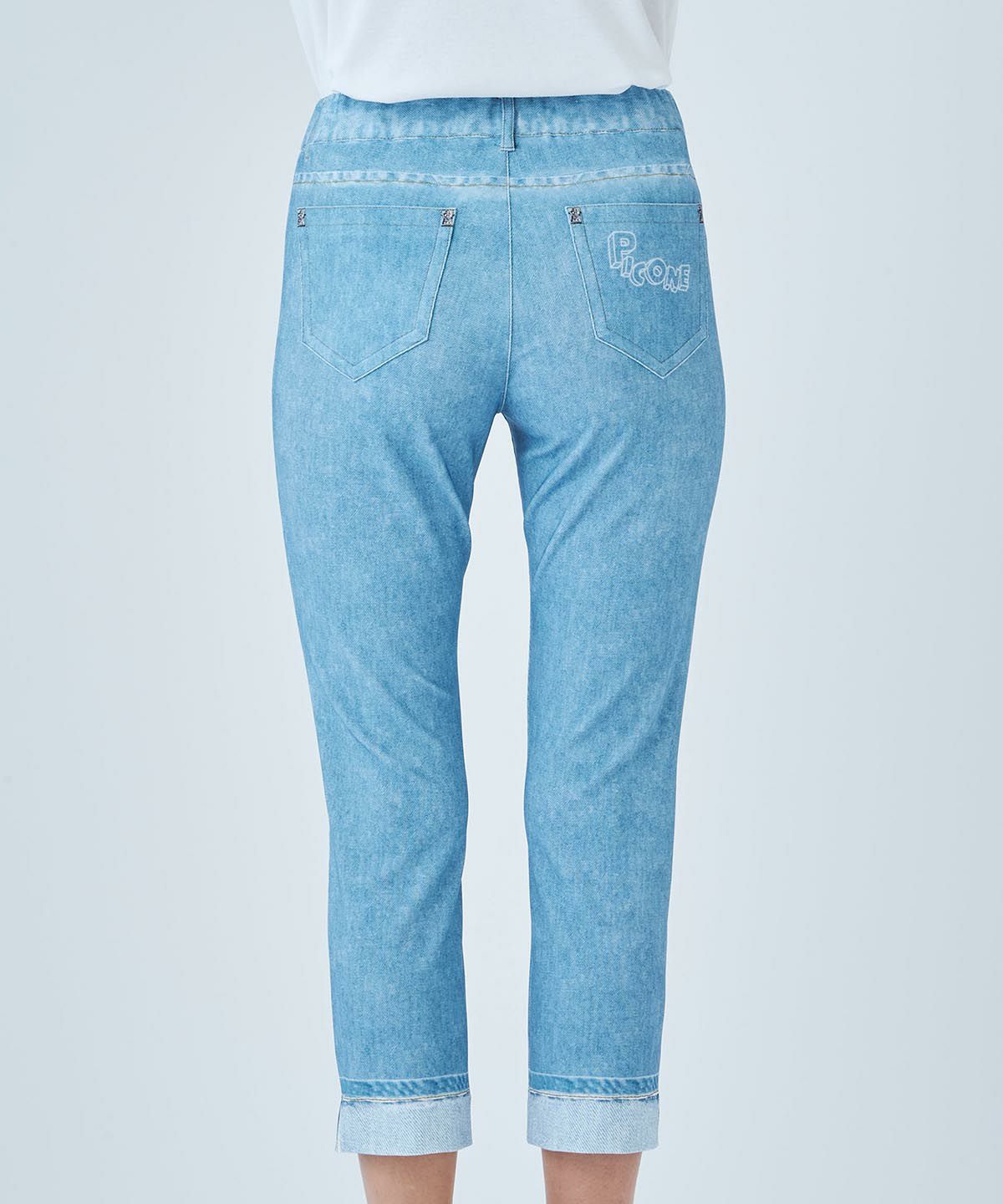 モデル着用画像（ライトブルー）