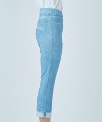 モデル着用画像（ライトブルー）