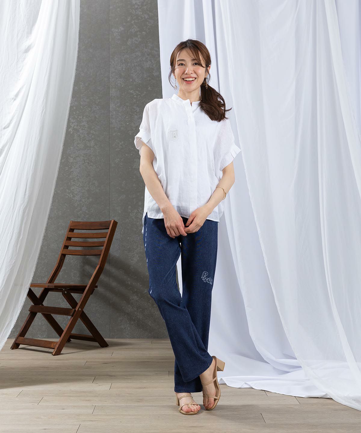 モデル着用画像（ネイビー）