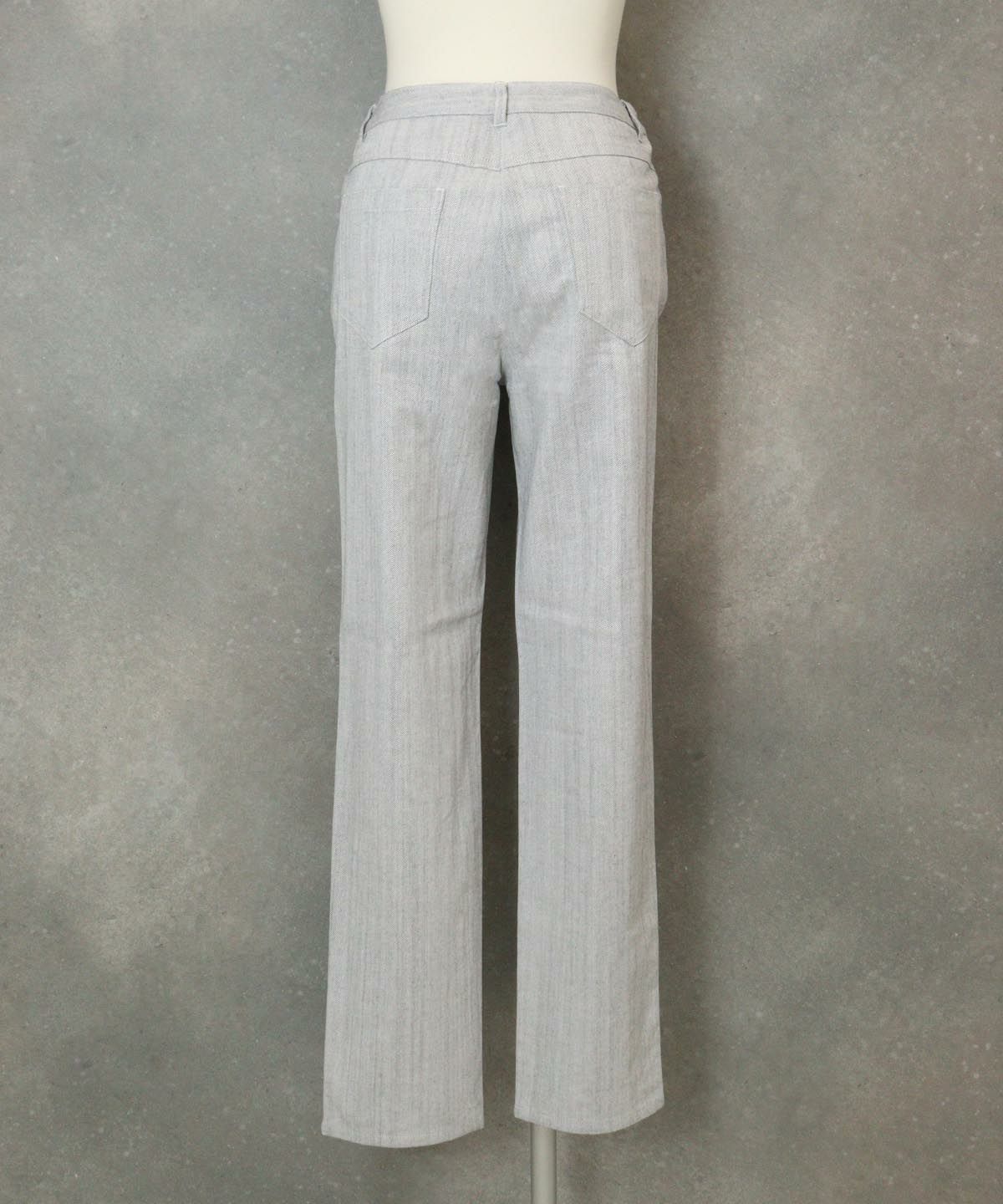 刺繍デニムパンツ後（ライトグレー）