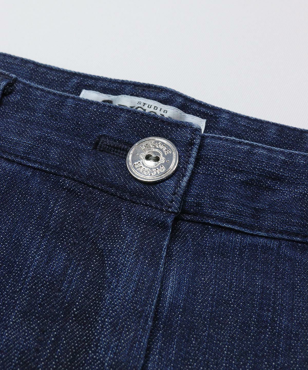 ウエストボタン部分（ネイビー）