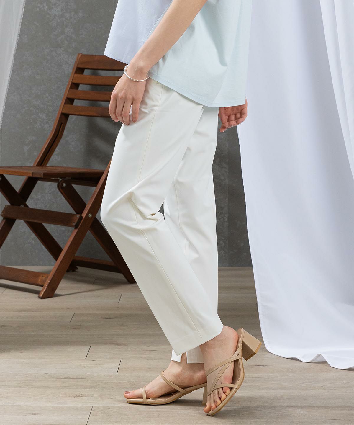 モデル着用画像(ホワイト)