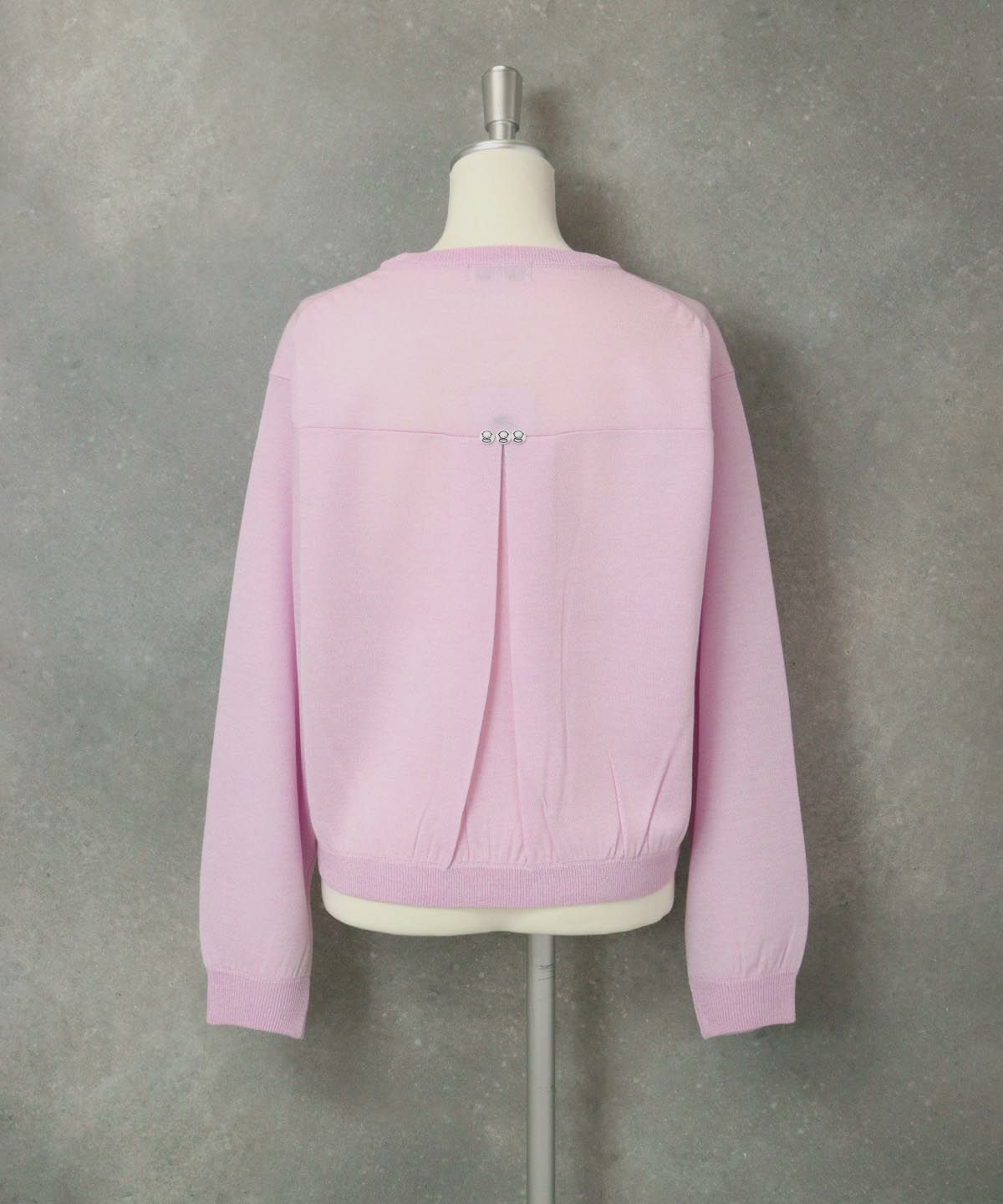 スパンコール刺繍ニット後（ピンク）