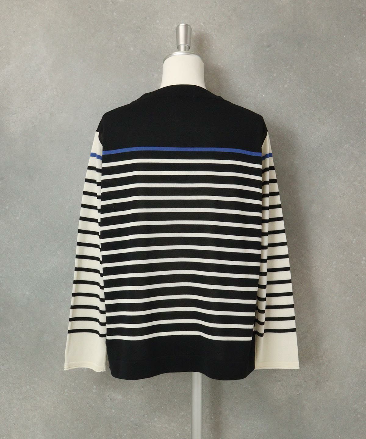 配色ボーダーニット後(ブラック）