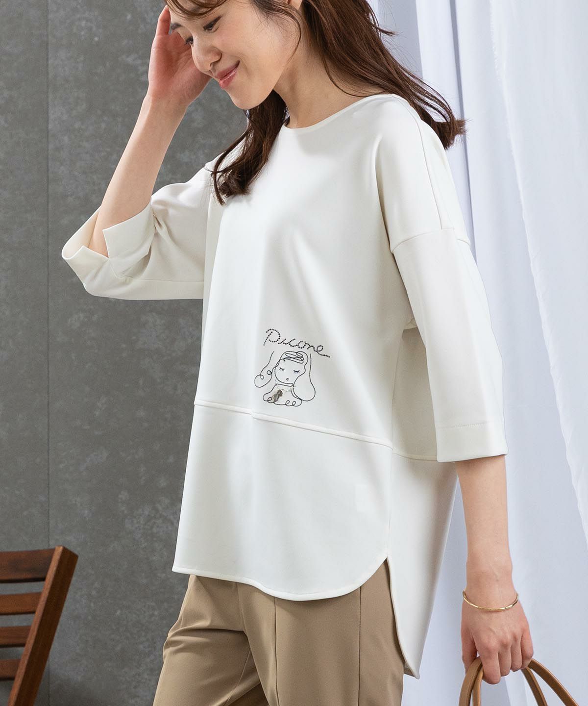 モデル着用画像（ホワイト）