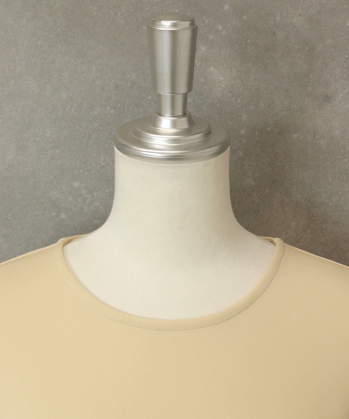 首元部分（ベージュ）