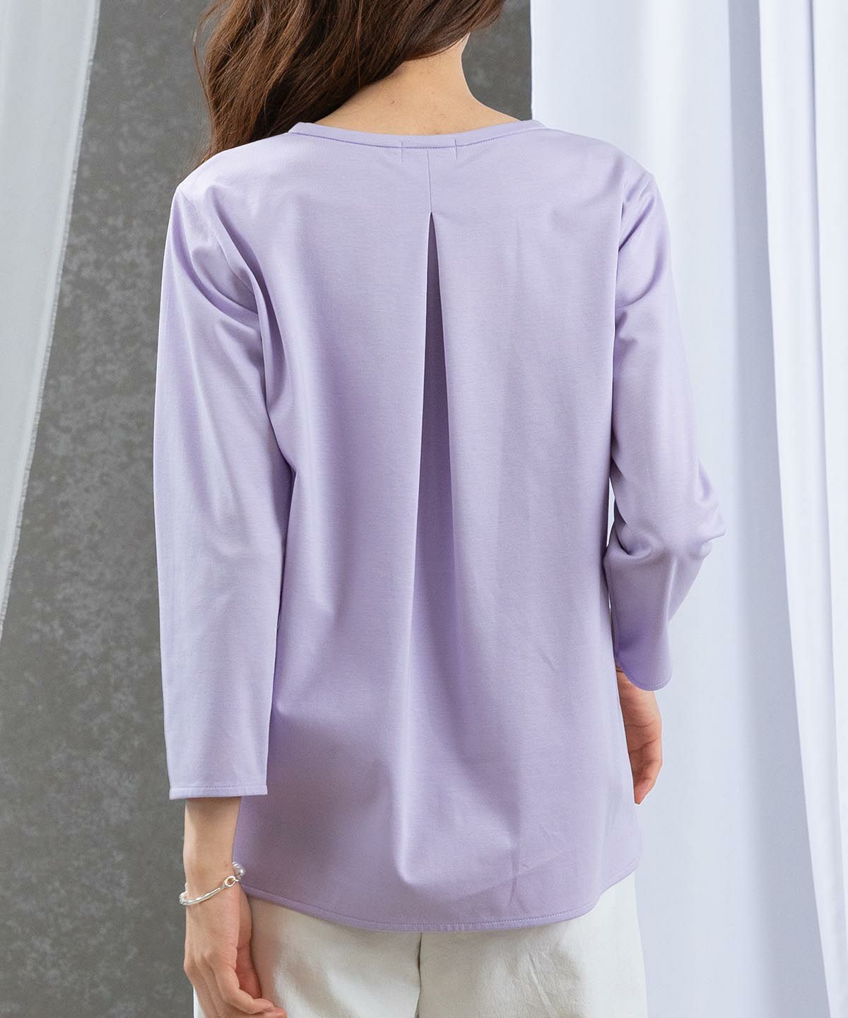 モデル着用（ライトパープル）