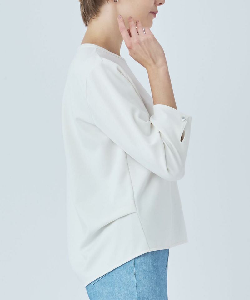 モデル着用画像（ホワイト）