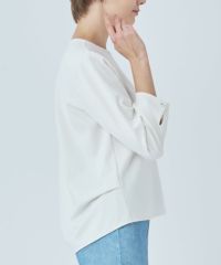 モデル着用画像（ホワイト）