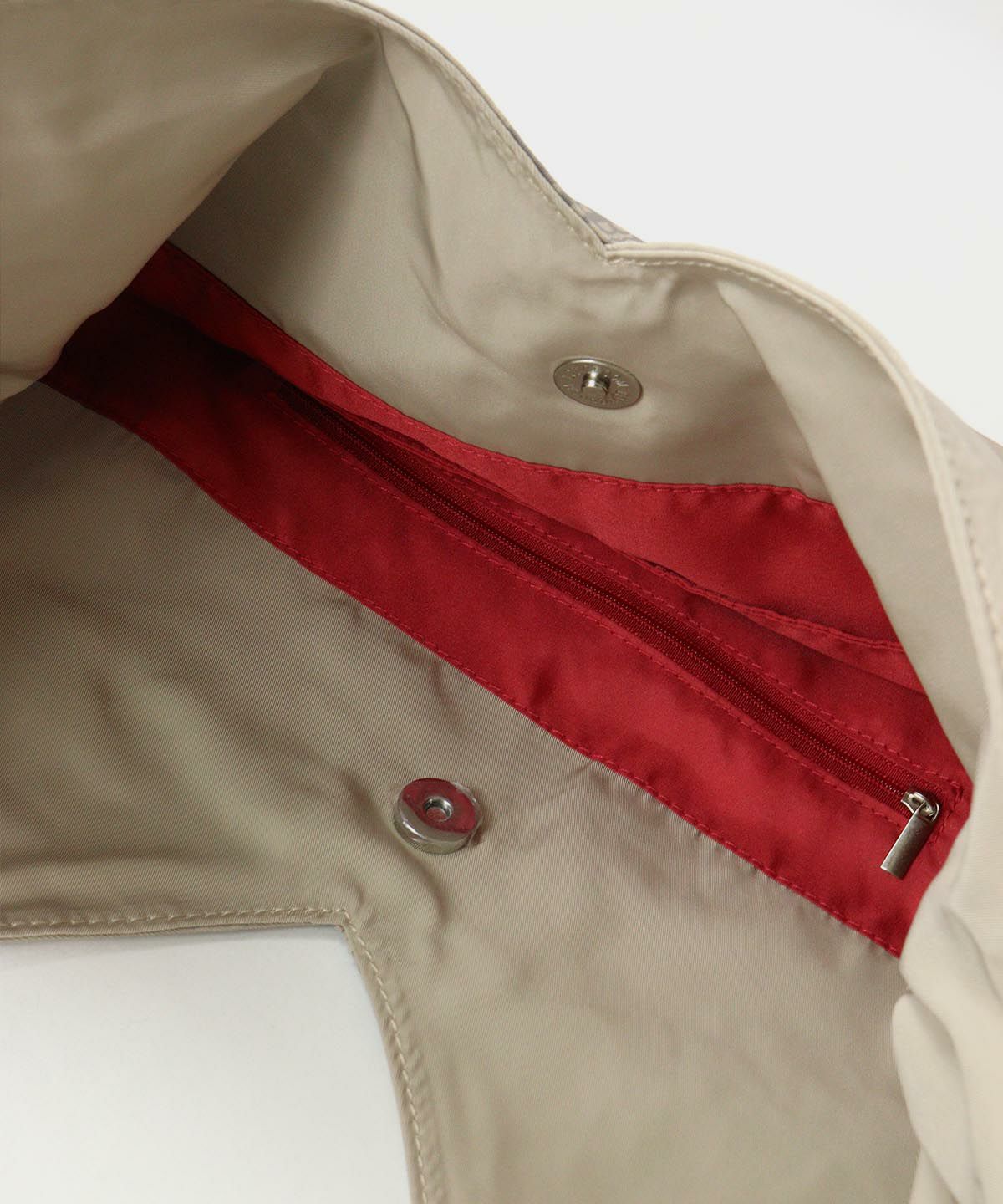 ファスナー部分（ベージュ）