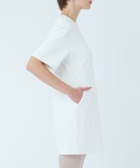モデル着用画像（ホワイト）