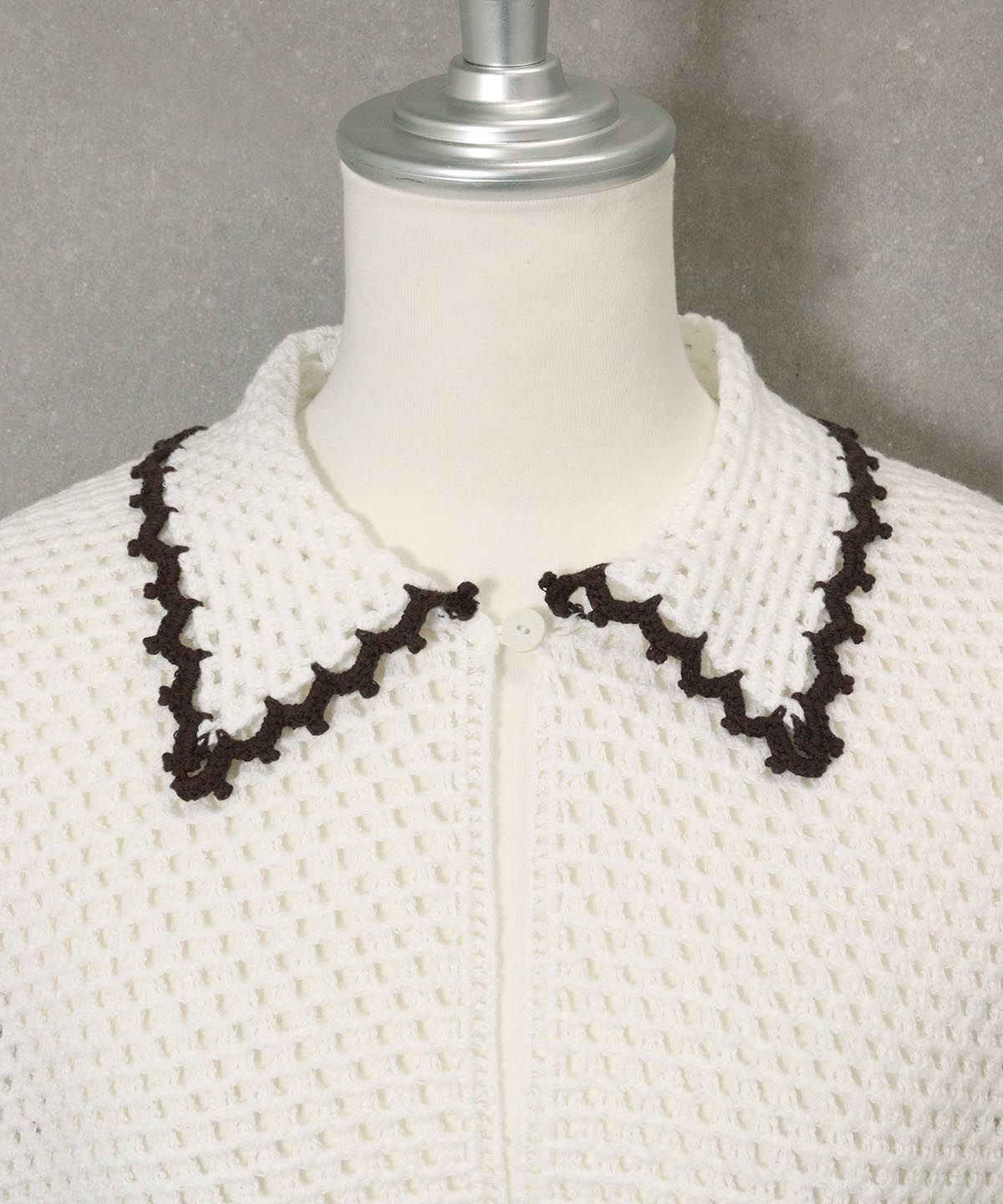 襟元部分（ホワイト）