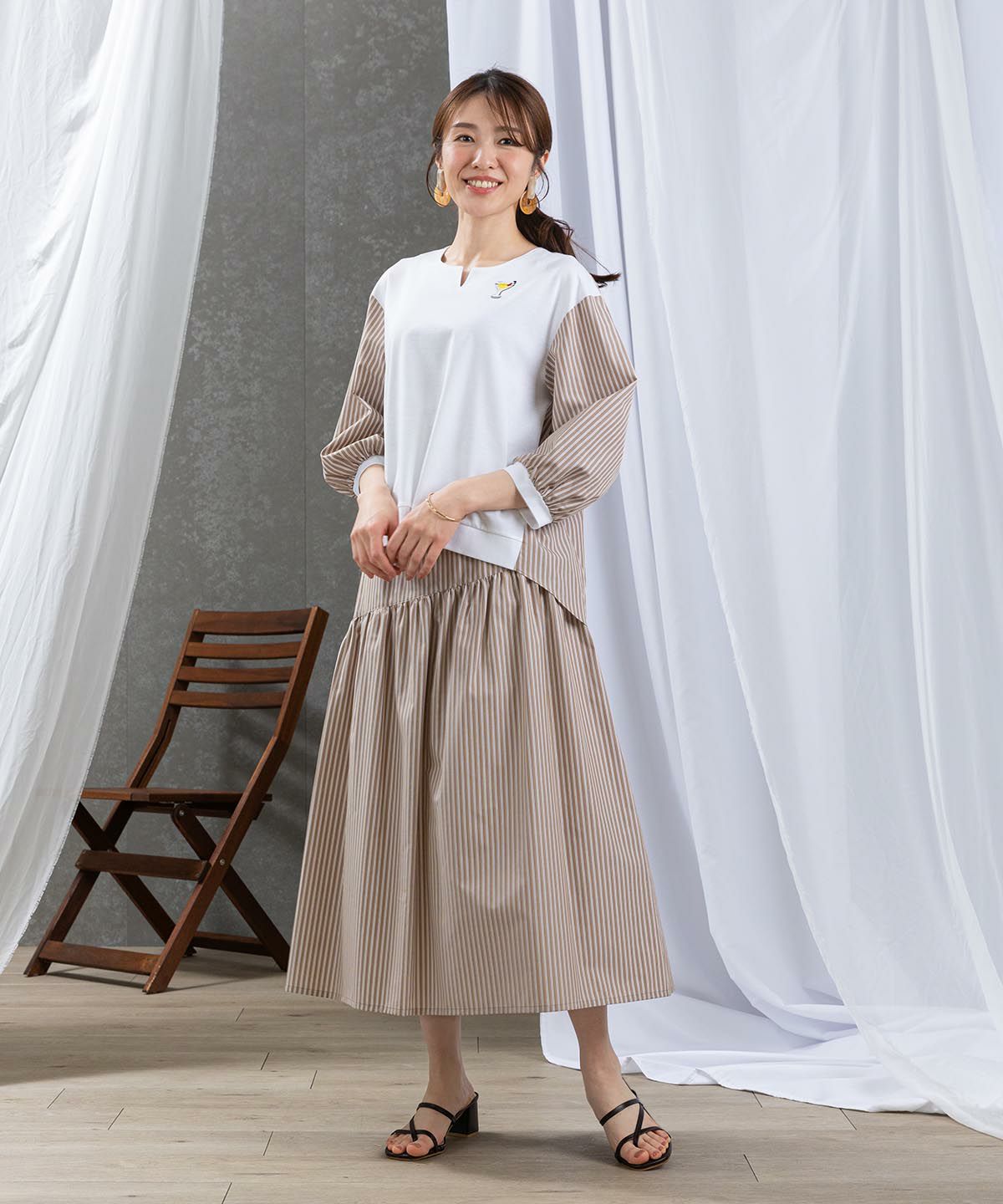 モデル着用画像（ホワイト×キャメル）