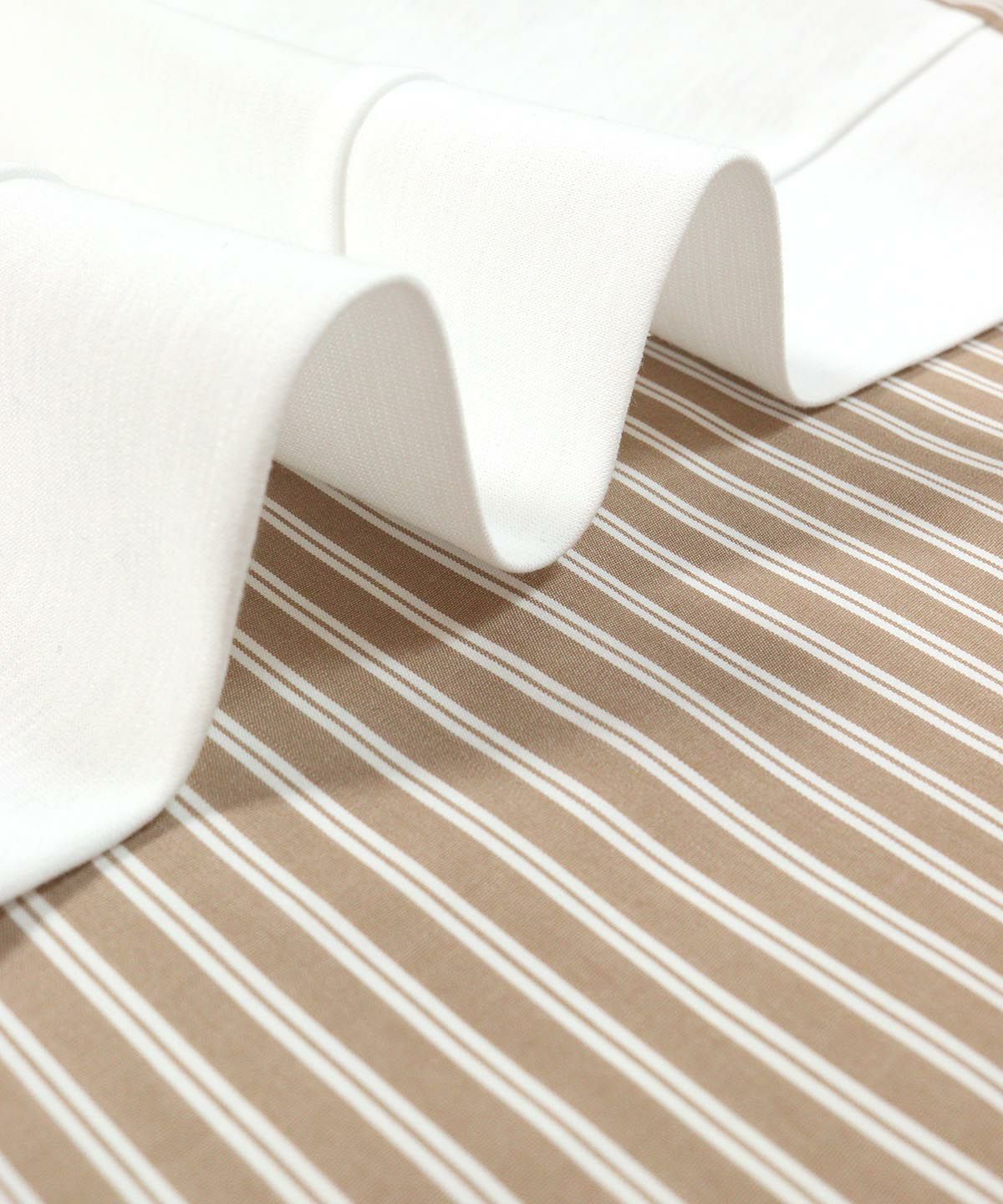 素材感（ホワイト×キャメル）