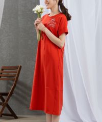 バックベルト刺繍ワンピース(ブラック)