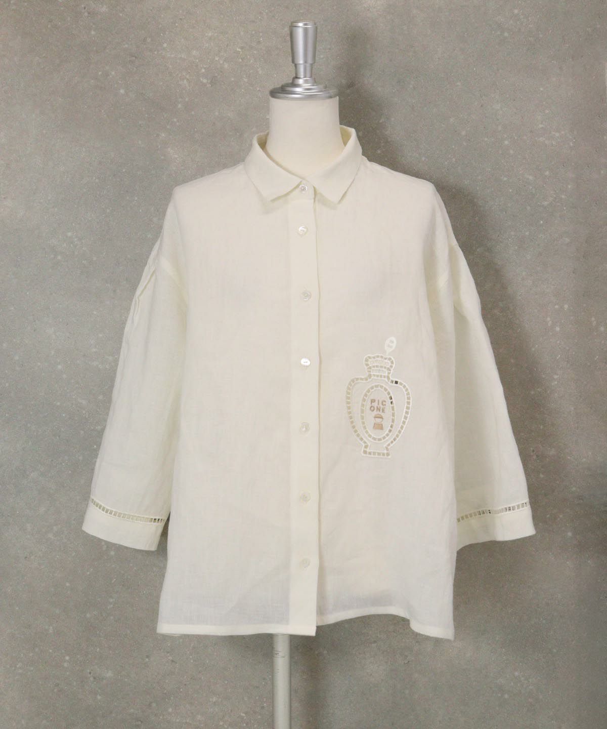 麻100％エンブロイダリーブラウス(ホワイト)