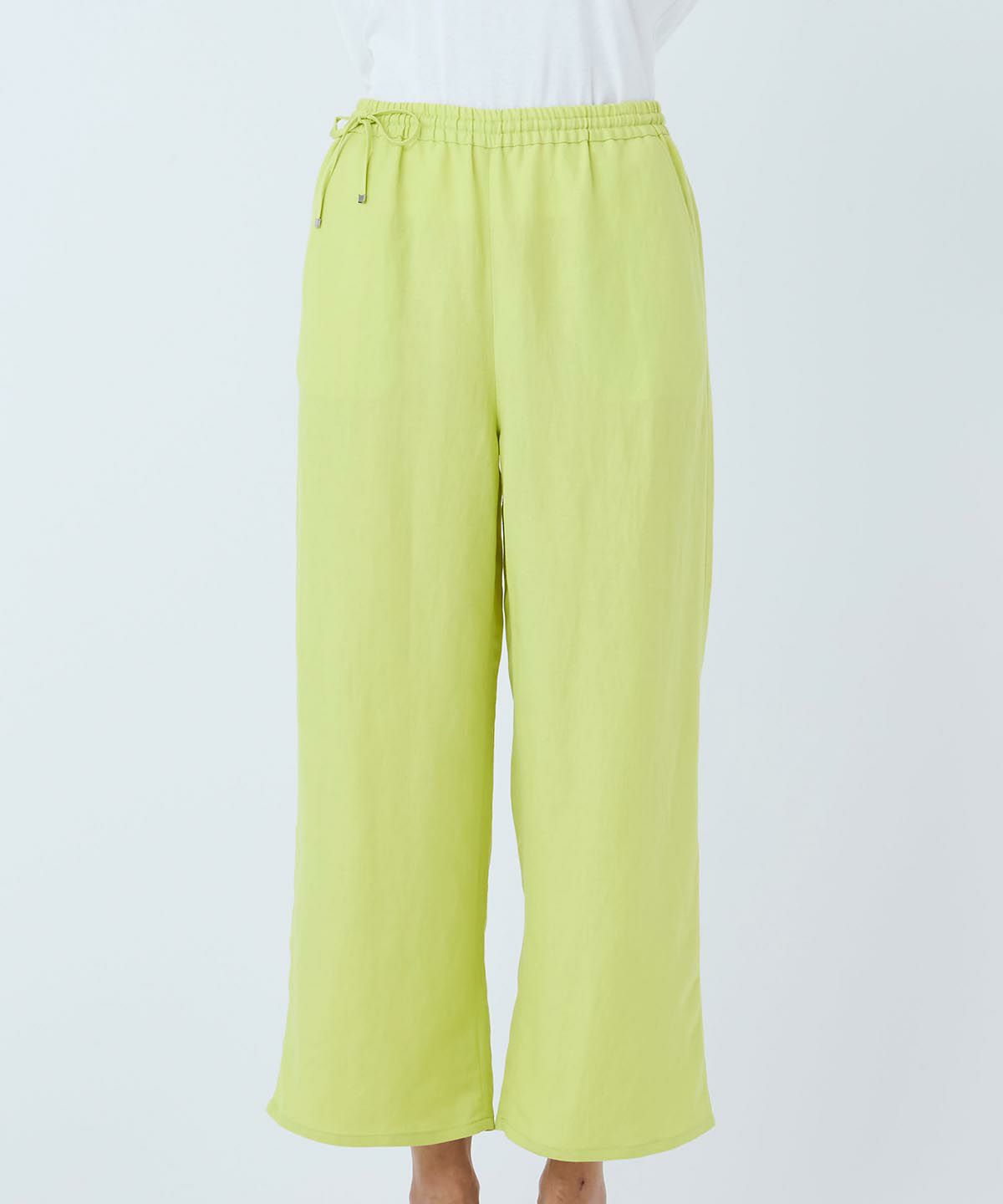 モデル着用画像（イエロー）