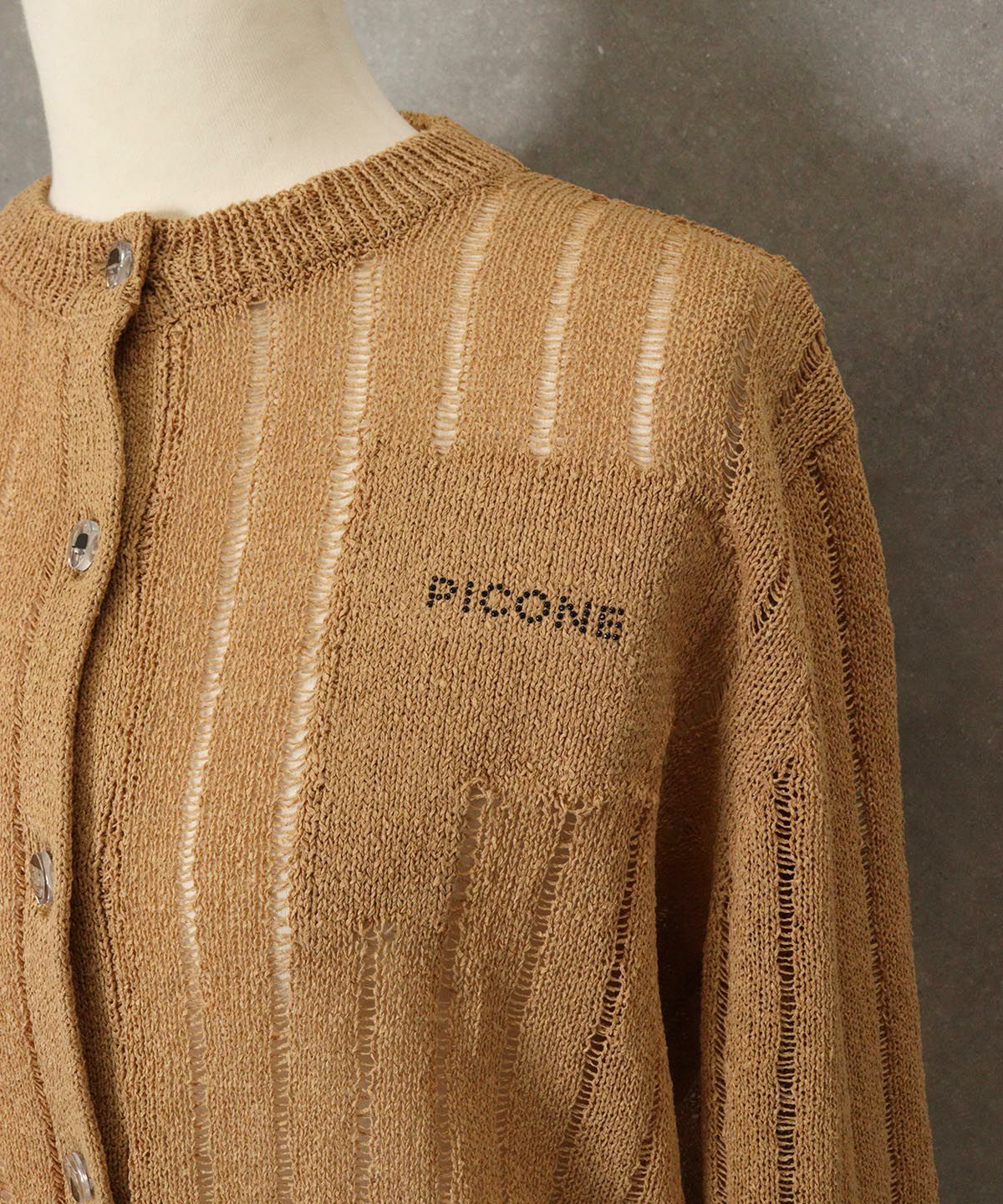 デザイン部分（ベージュ）