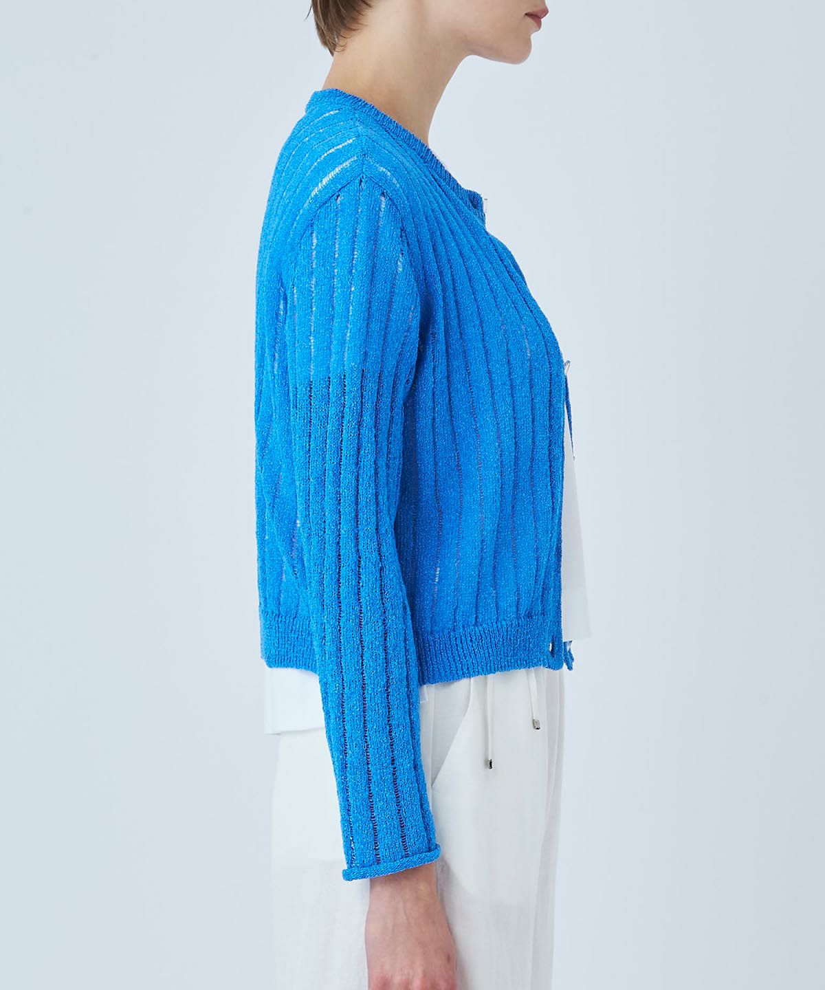 モデル着用画像（ブルー）