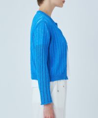 モデル着用画像（ブルー）