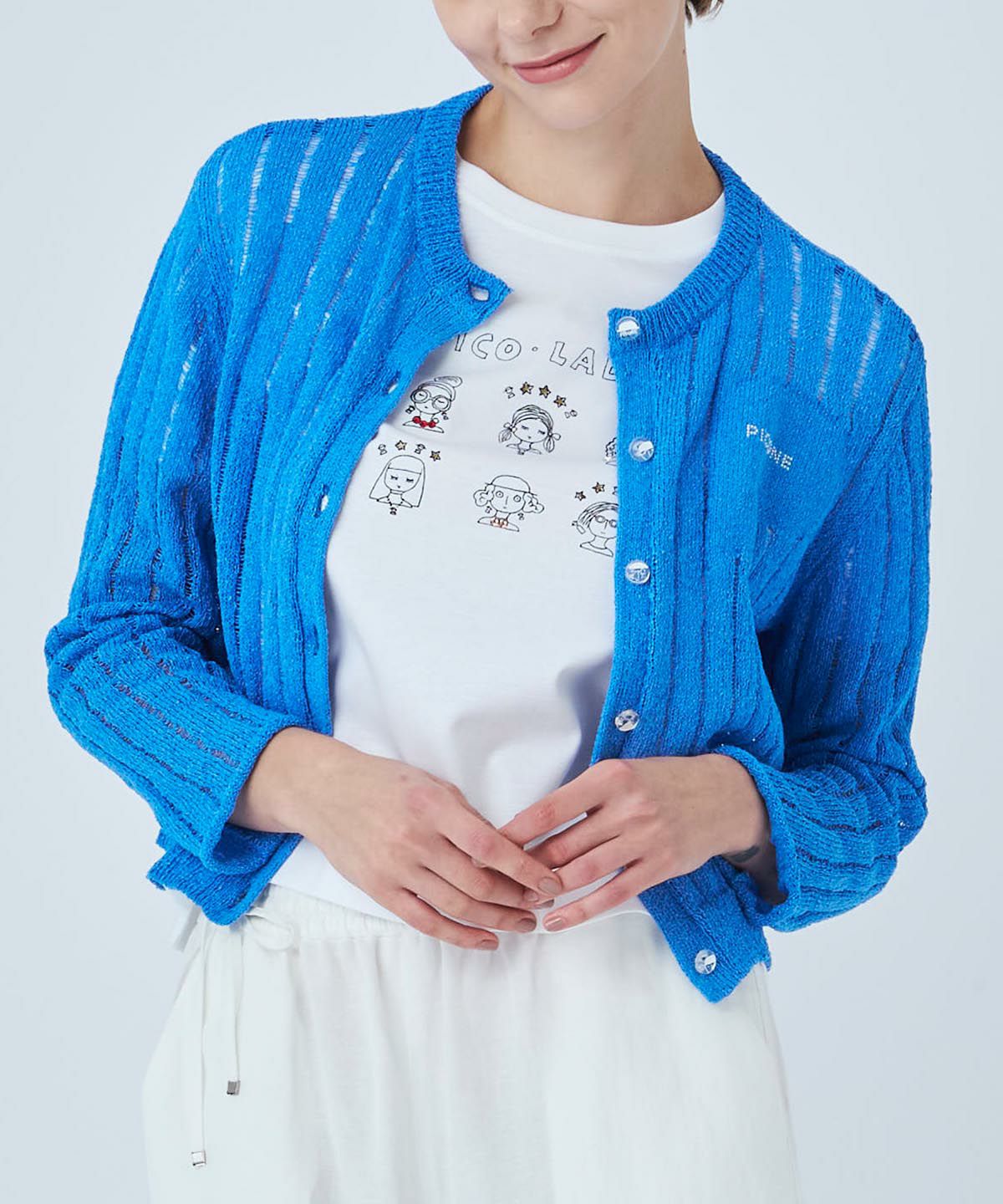 モデル着用画像（ブルー）