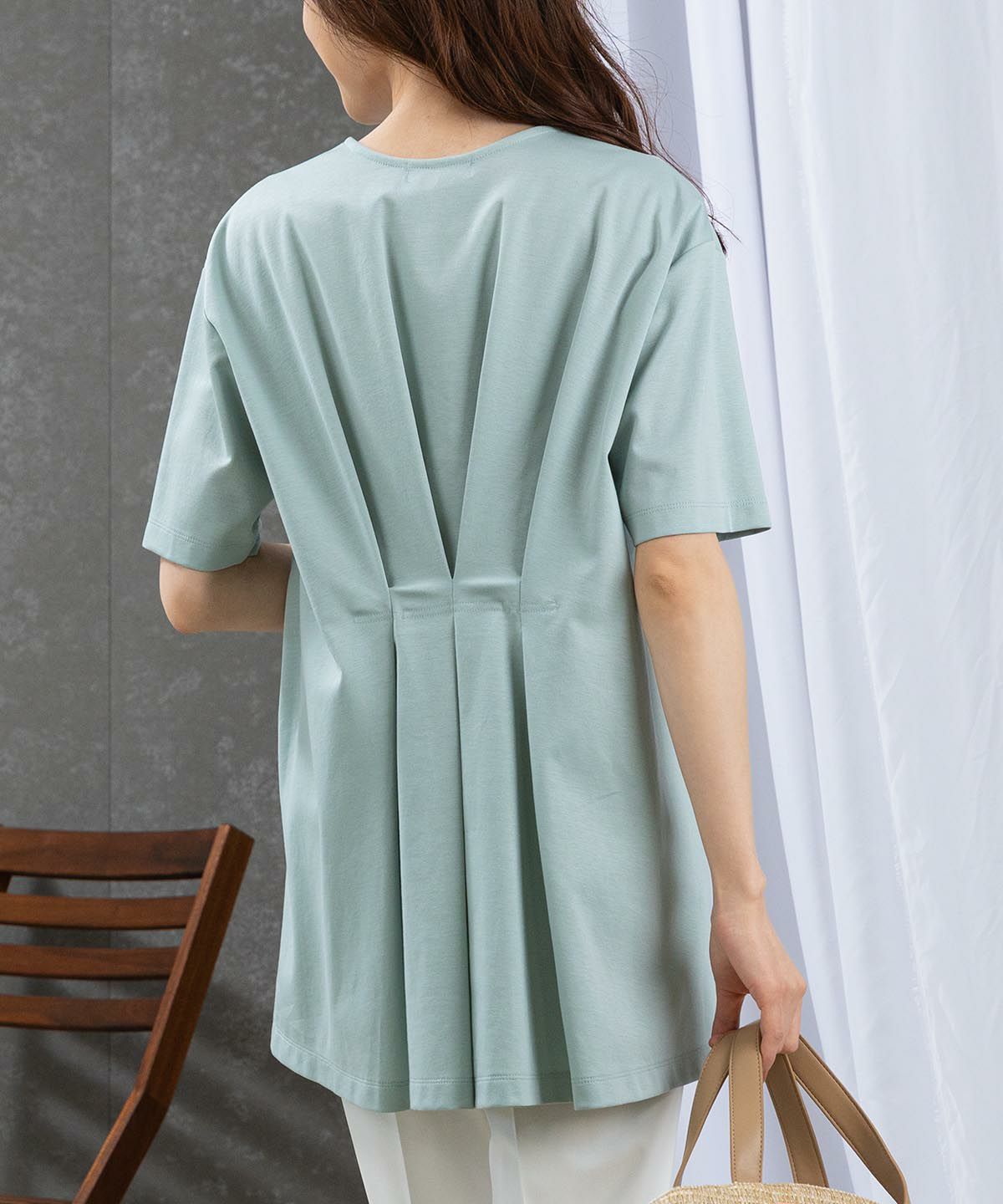 モデル着用画像(ライトグリーン)