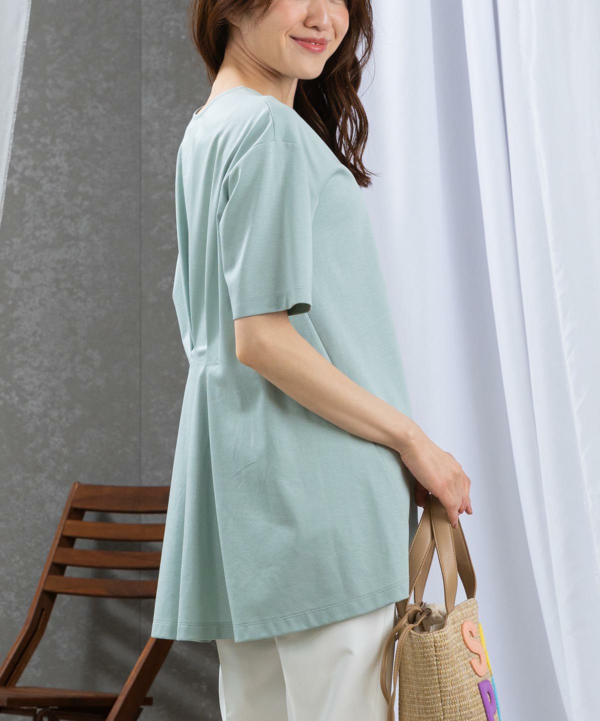 モデル着用画像(ライトグリーン)