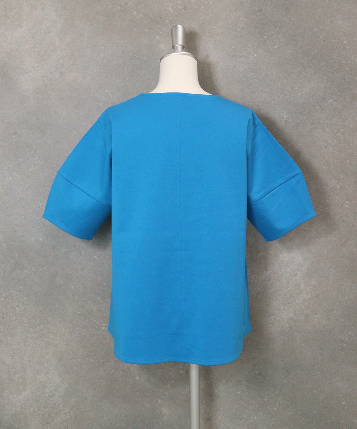 刺繍ストーンUV冷感Tシャツ(ブルー)後ろ