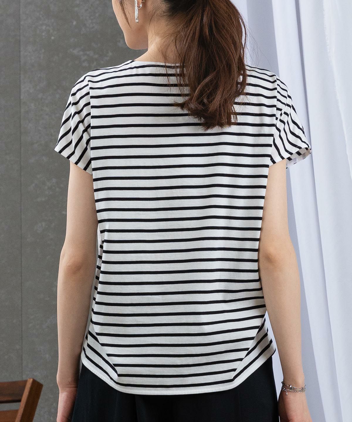 モデル着用（ホワイト）