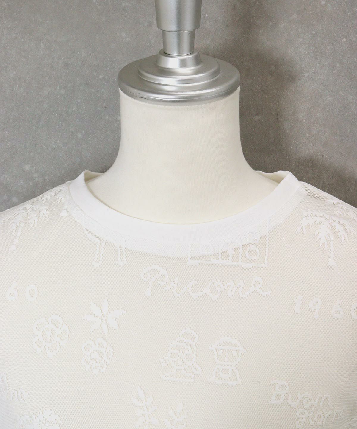 首元（ホワイト）