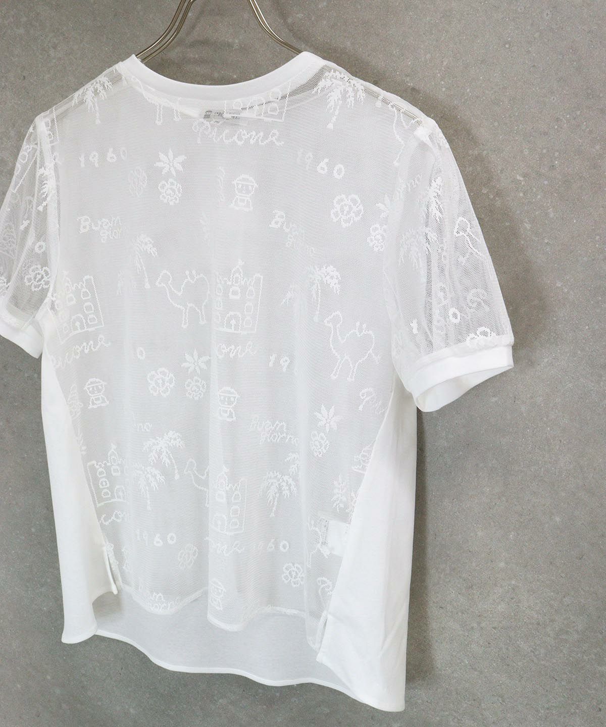 総柄チュールプルオーバー（ホワイト）