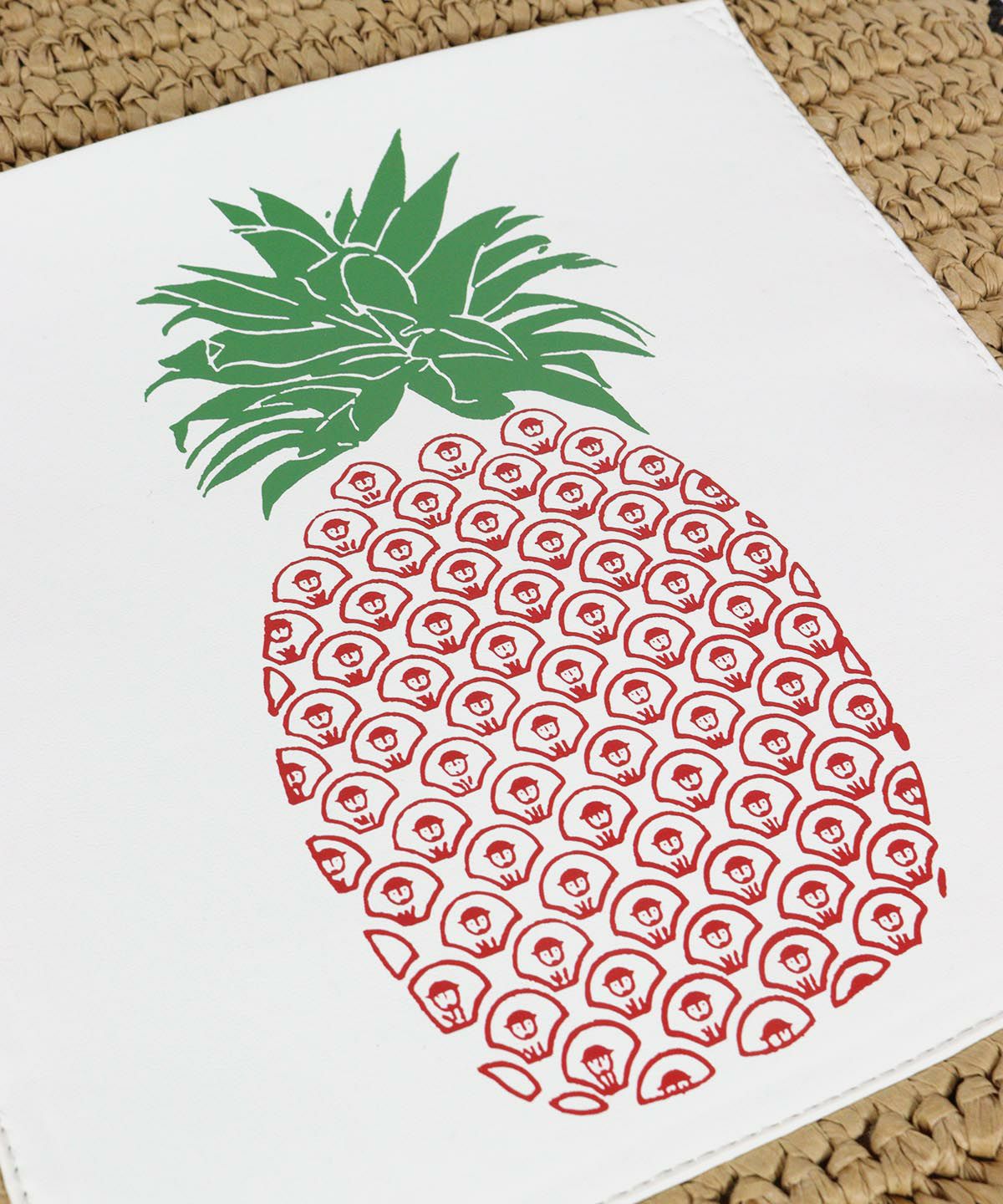 デザイン部分（パイナップル）