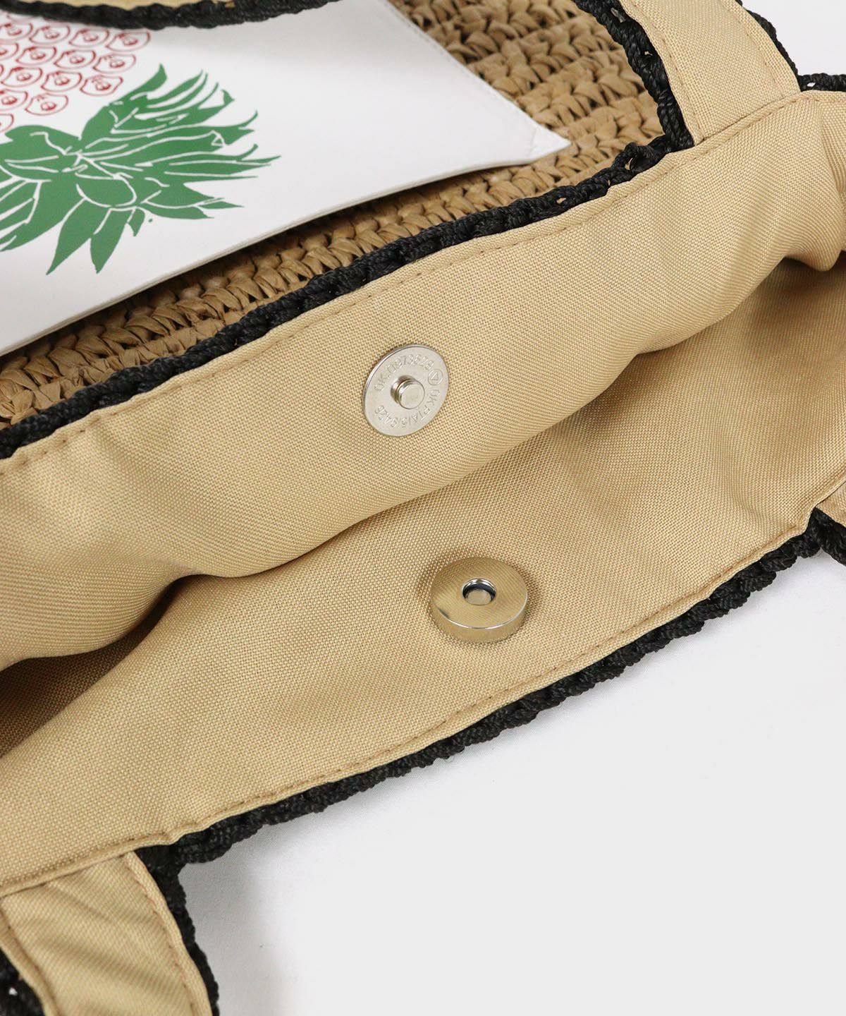 ボタン部分（パイナップル）