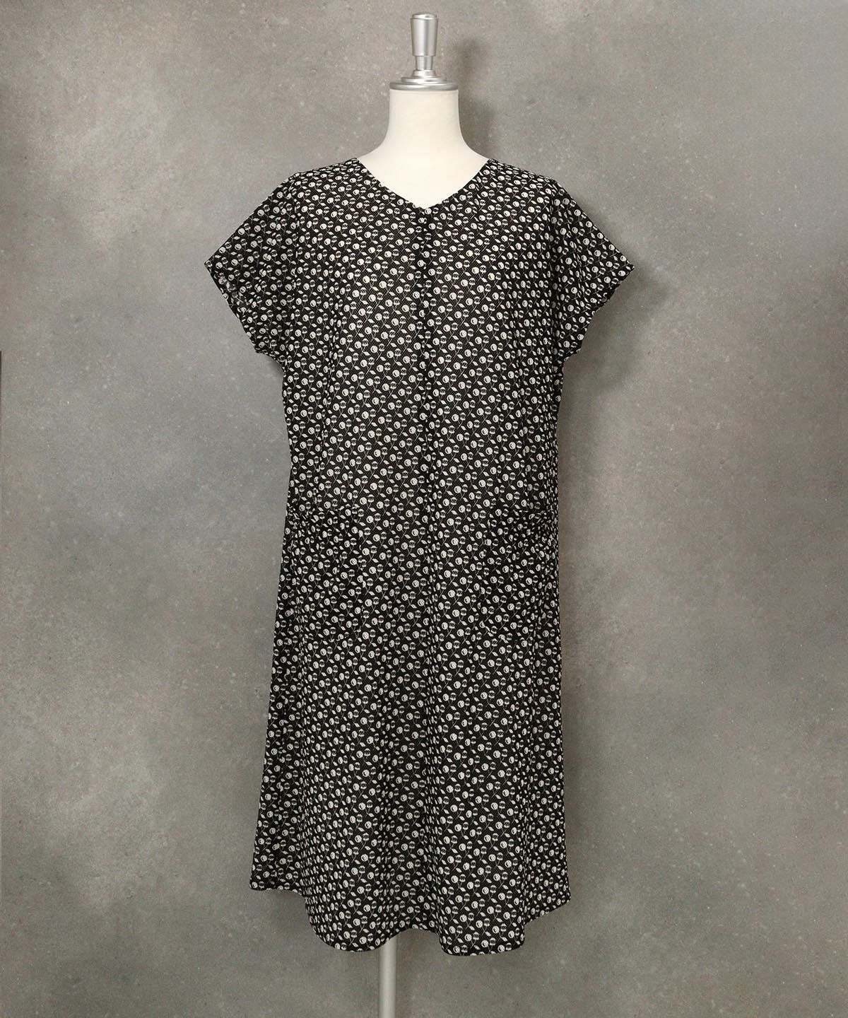 ピコチェリー柄ワンピース|スタジオピッコーネ - ゴルフウェアや婦人服通販 