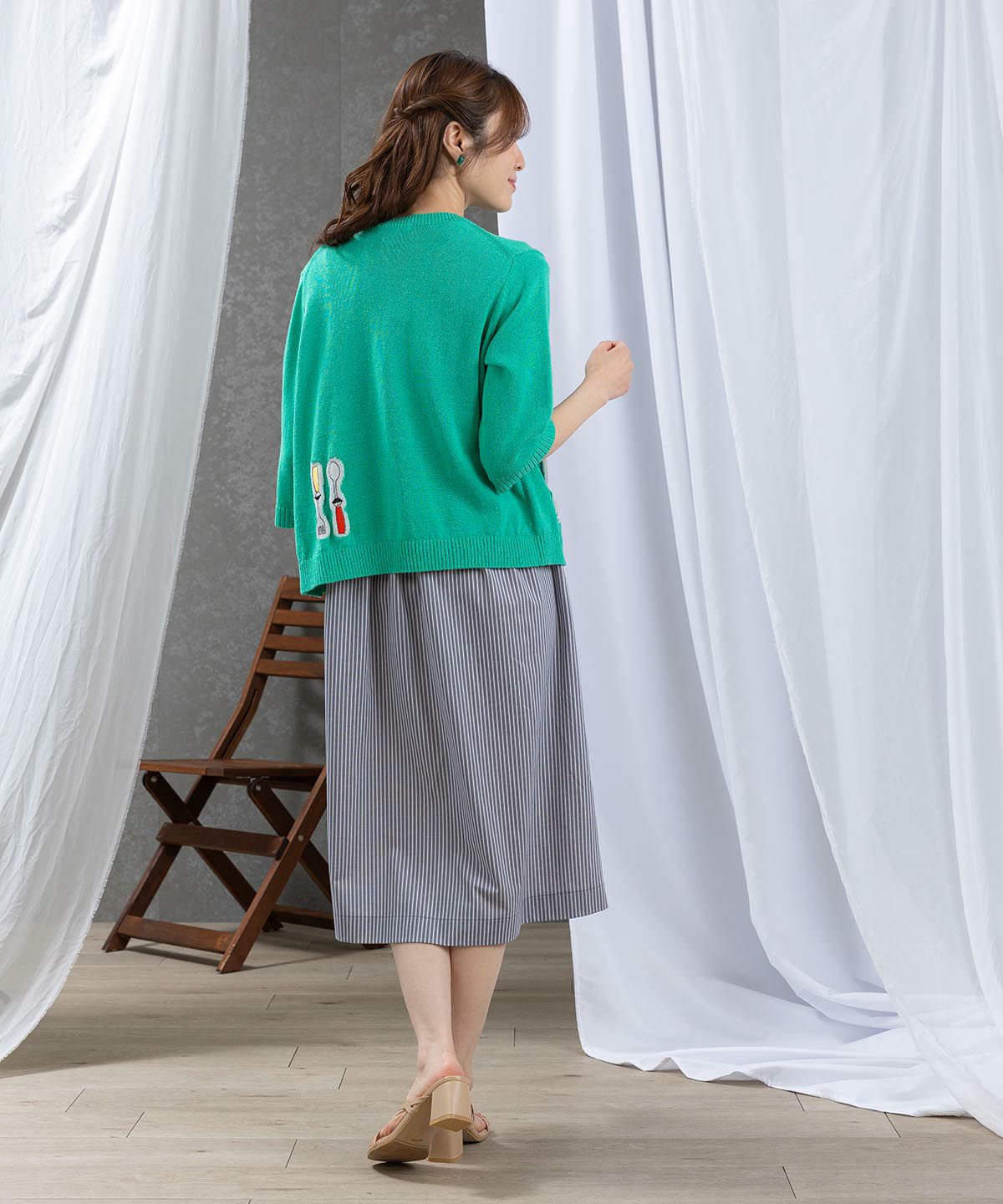 モデル着用画像（グレー）