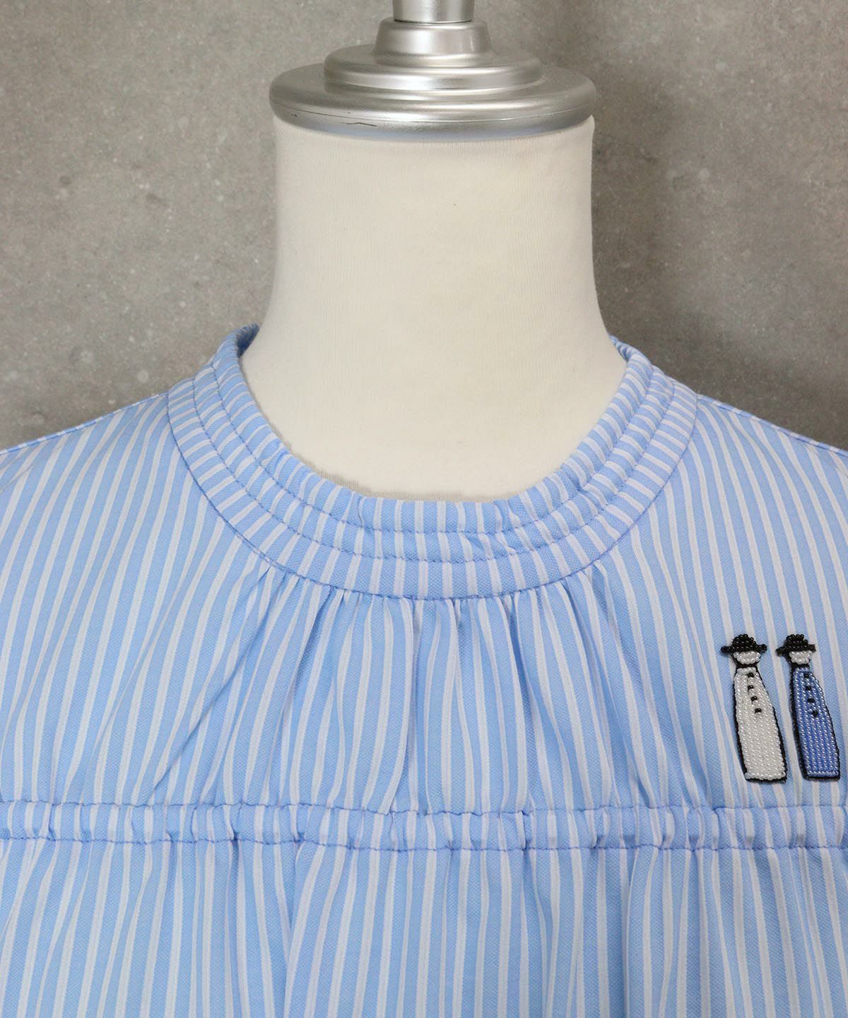 襟元部分（ブルー）