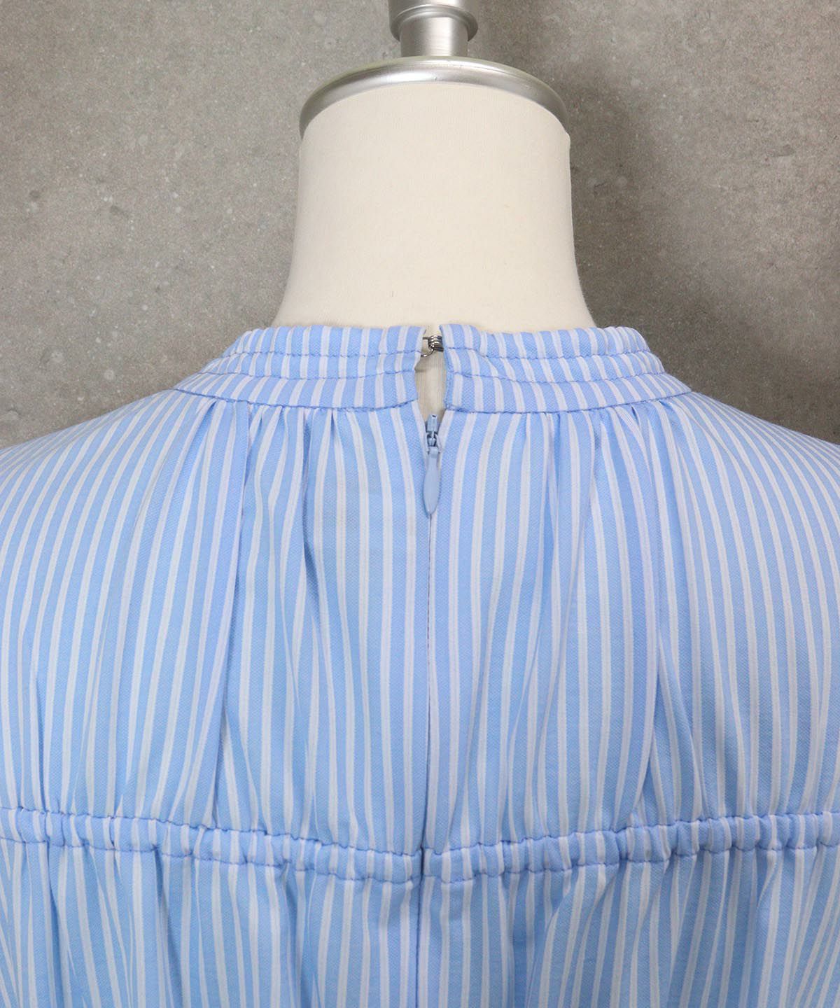 襟元後部分（ブルー）