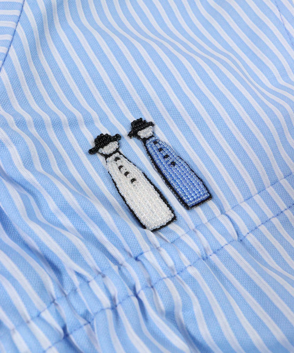 胸元デザイン部分（ブルー）