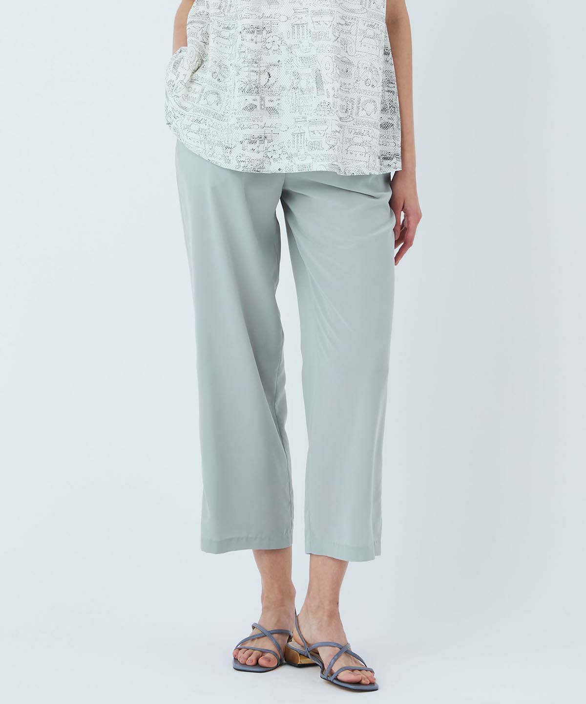 モデル着用画像(ライトグリーン)