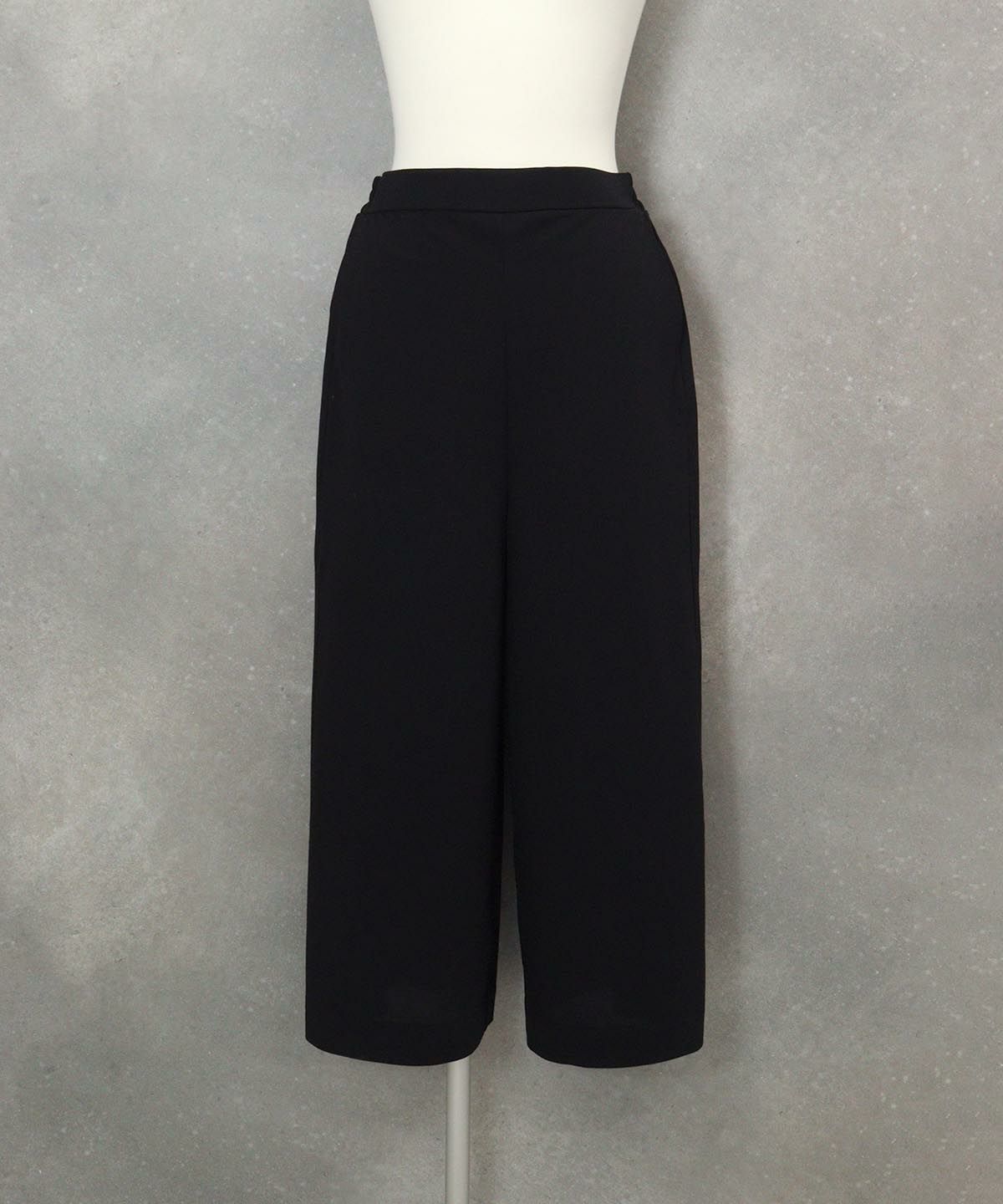 コットン混冷感七分丈パンツ(ブラック)