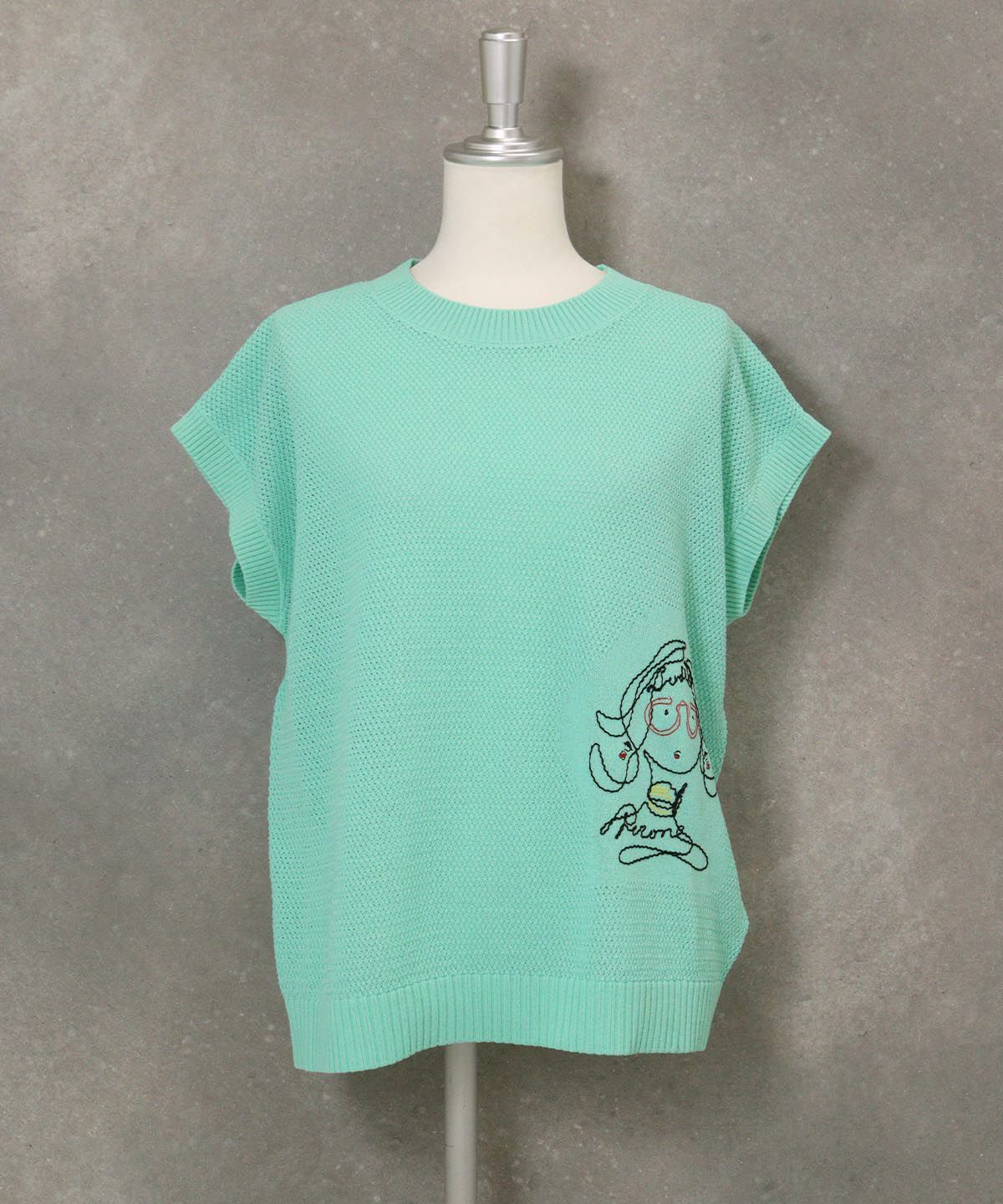 透かし編み刺繍ニットベスト(ライトグリーン)