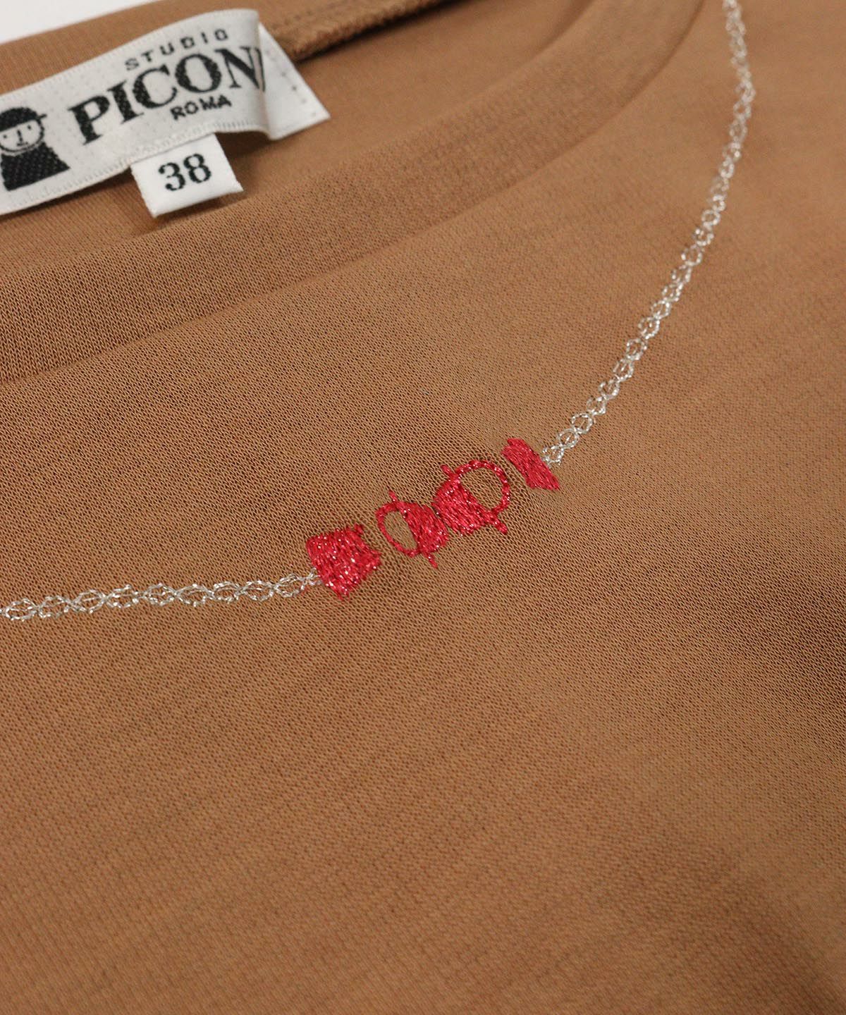 首元デザインアップ(ブラウン)