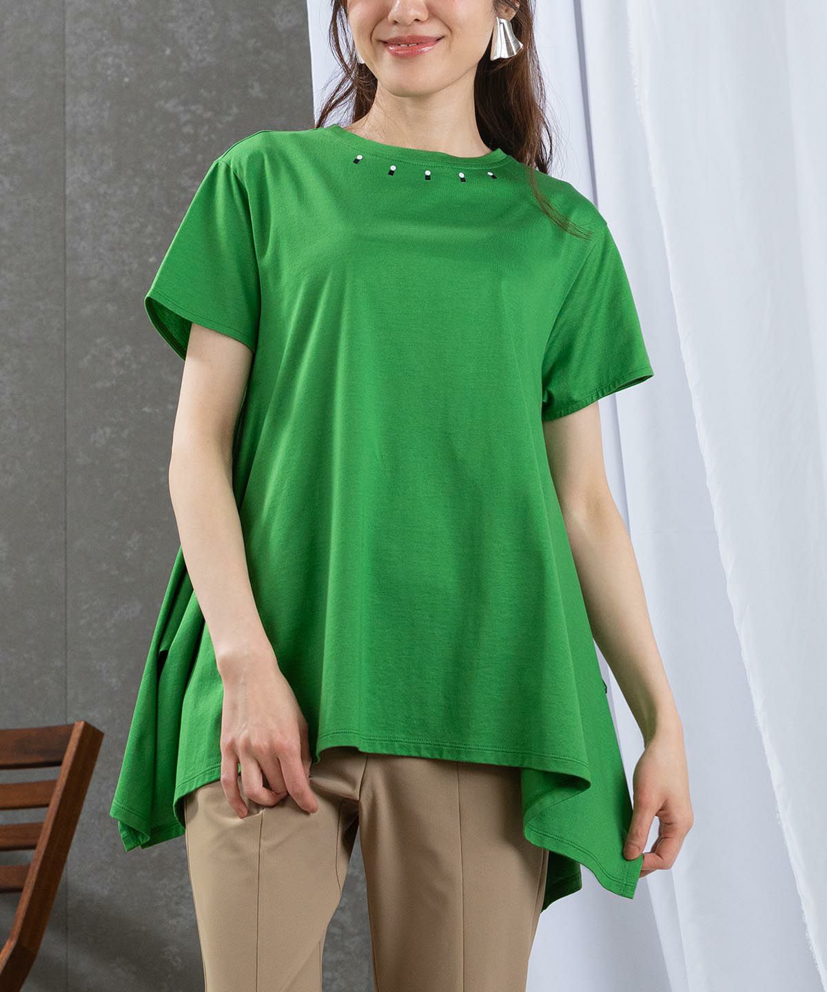 モデル着用（グリーン）