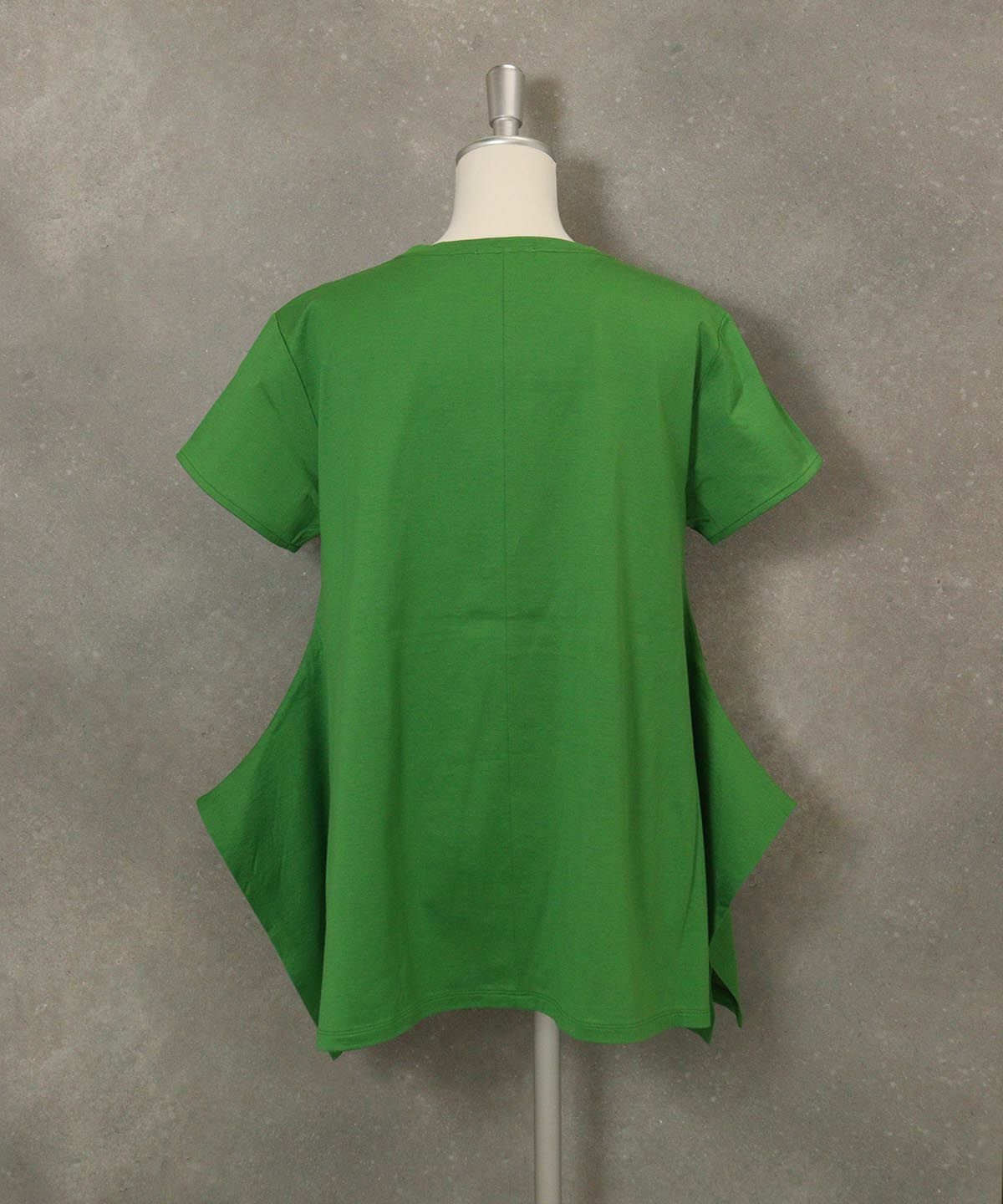 イレギュラー冷感Ｔシャツ(グリーン)後ろ