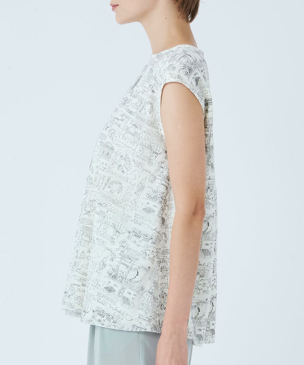 モデル着用画像(ホワイト)