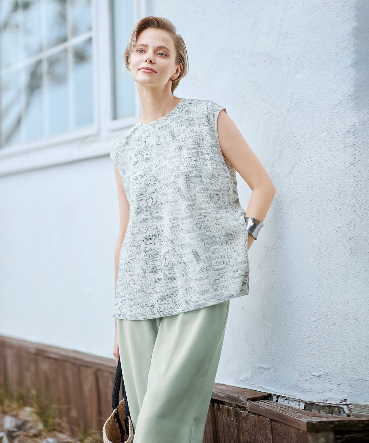 モデル着用画像(ホワイト)