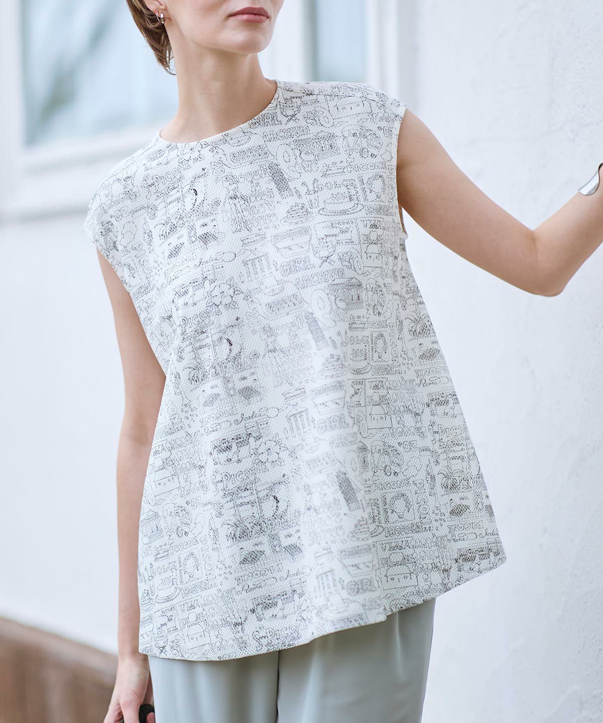 モデル着用画像(ホワイト)