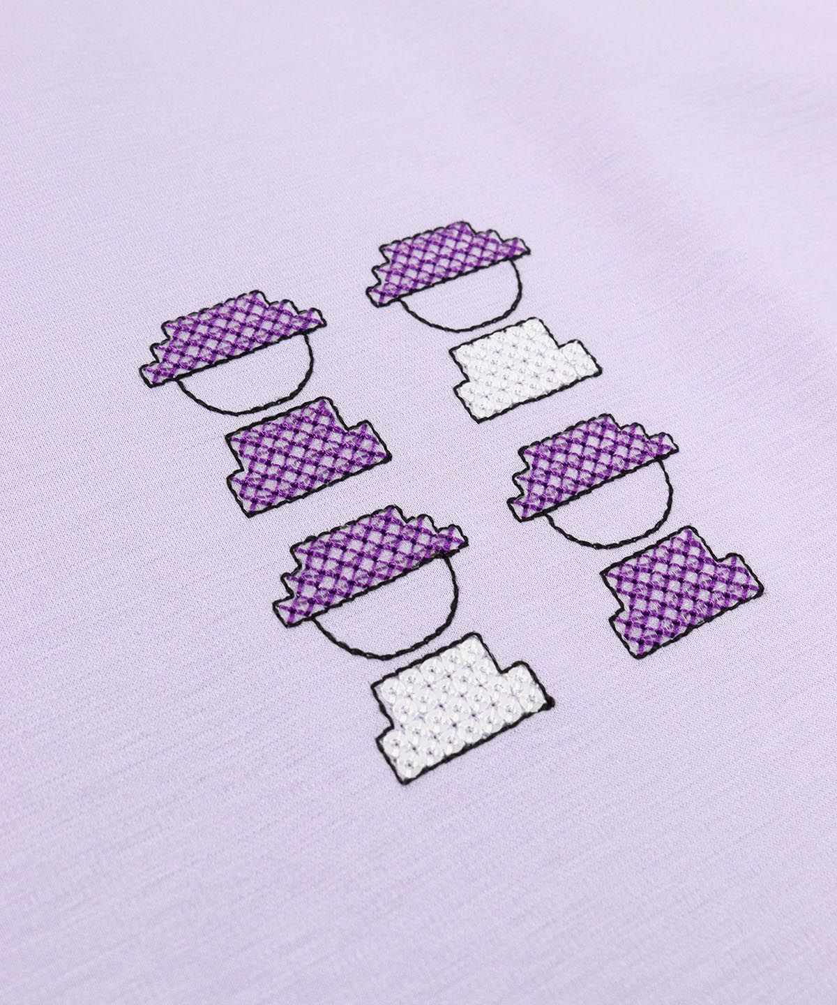 胸元デザイン（ライトパープル）