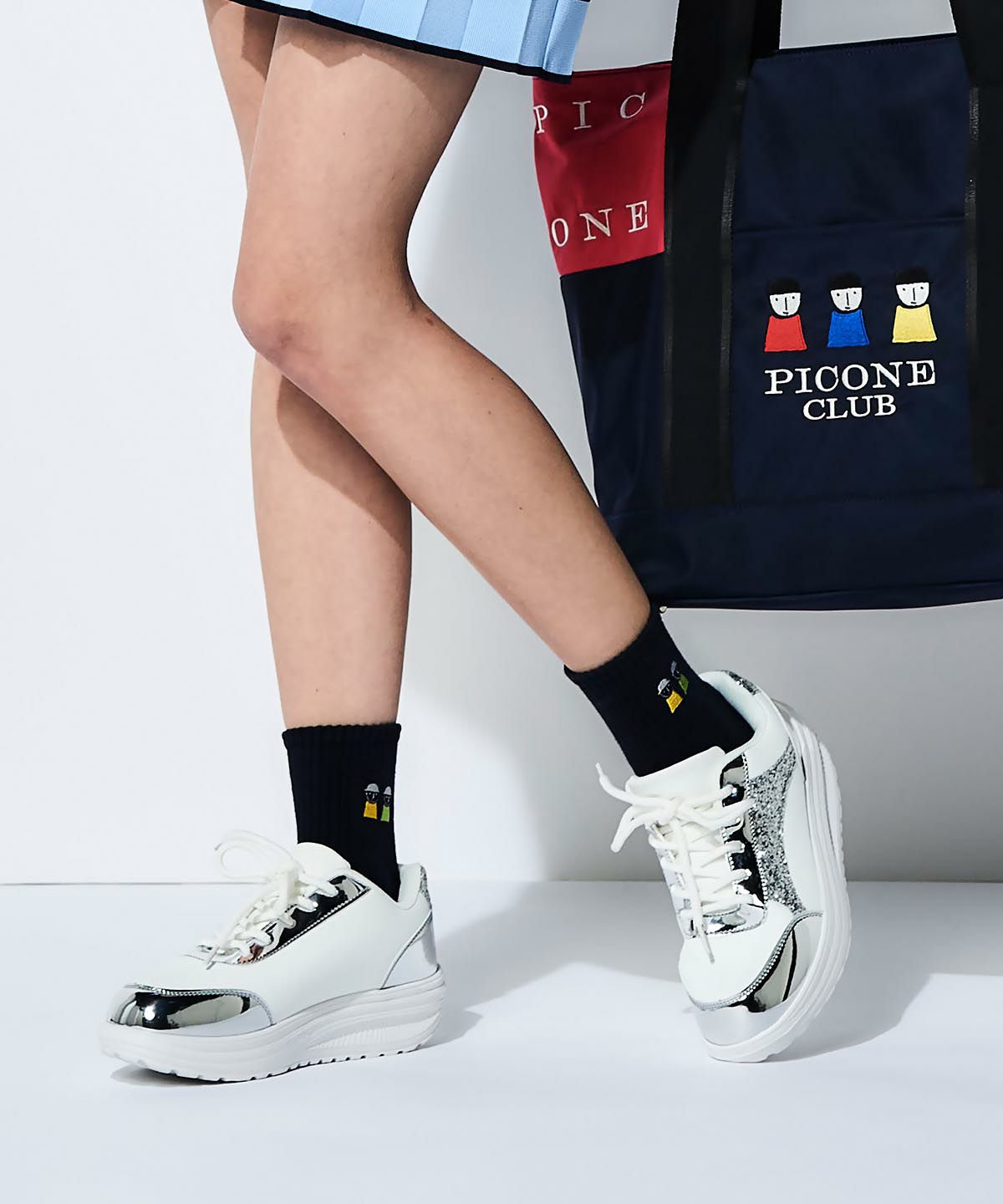 モデル着用画像（ネイビー）