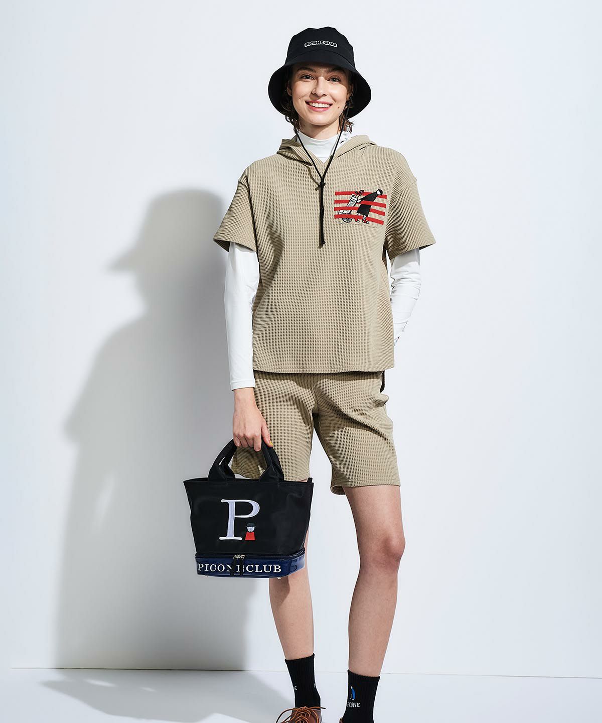 モデル着用画像（ブラック）